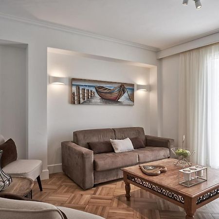 Marvelous N Bright Apt Next To Megaro Mousikis アテネ エクステリア 写真